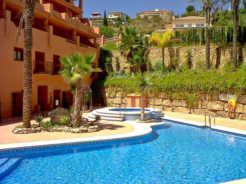 Royal Suites Marbella เบนาบีส ภายนอก รูปภาพ