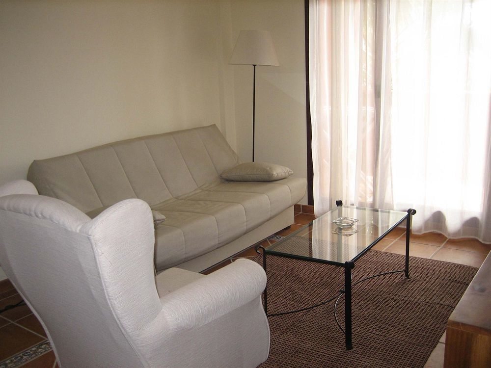 Royal Suites Marbella เบนาบีส ภายนอก รูปภาพ