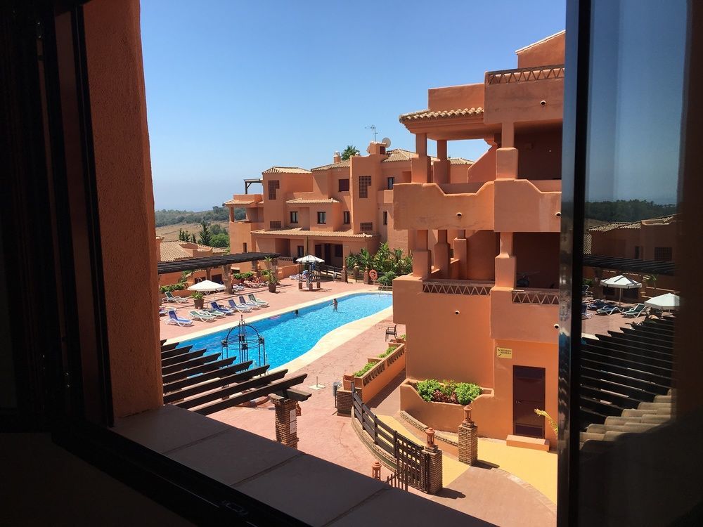Royal Suites Marbella เบนาบีส ภายนอก รูปภาพ